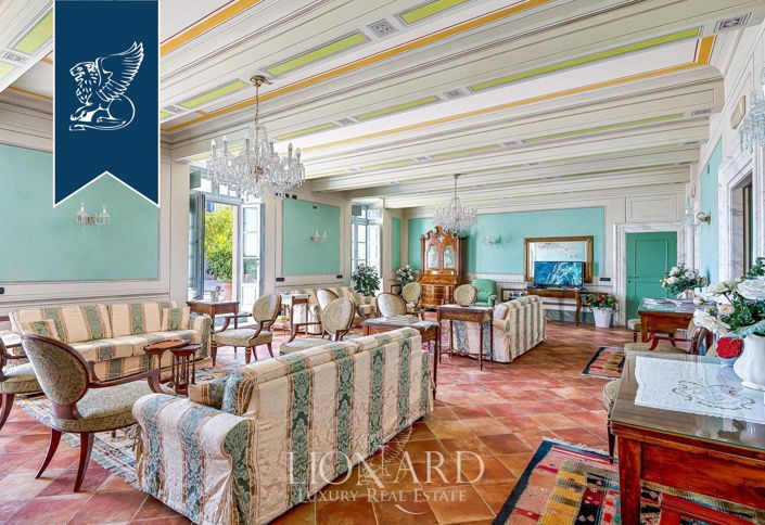 Image No.19-17 Bed Villa for sale