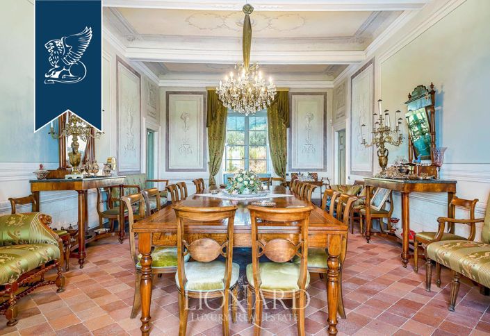 Image No.20-17 Bed Villa for sale