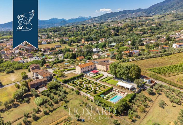 Image No.25-17 Bed Villa for sale