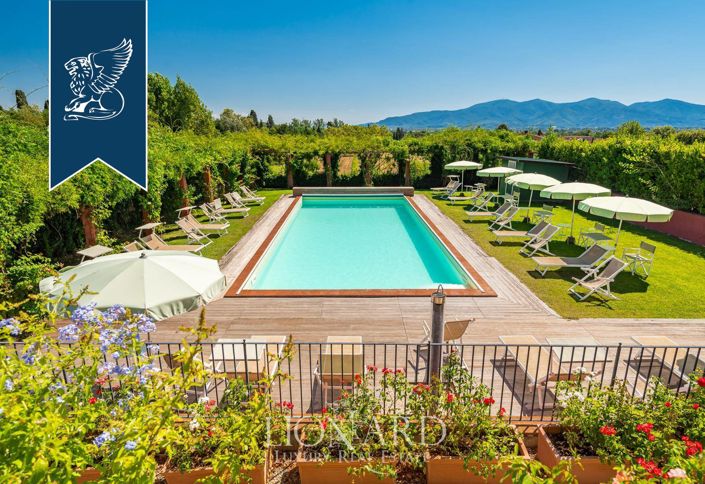 Image No.3-17 Bed Villa for sale