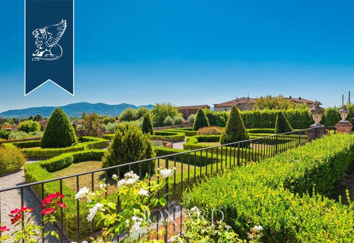 Image No.5-17 Bed Villa for sale