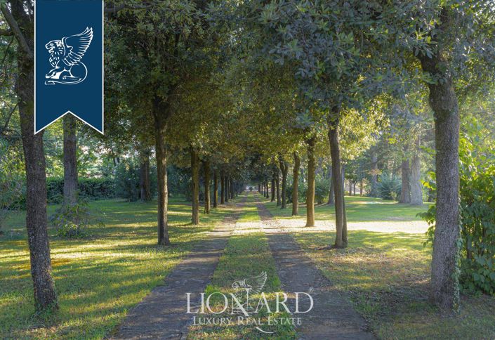 Image No.22-8 Bed Villa for sale