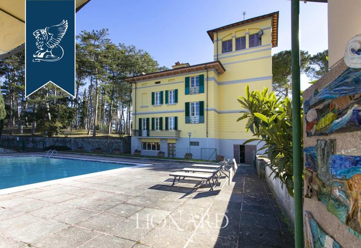 Image No.5-8 Bed Villa for sale