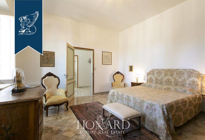 Image No.54-8 Bed Villa for sale