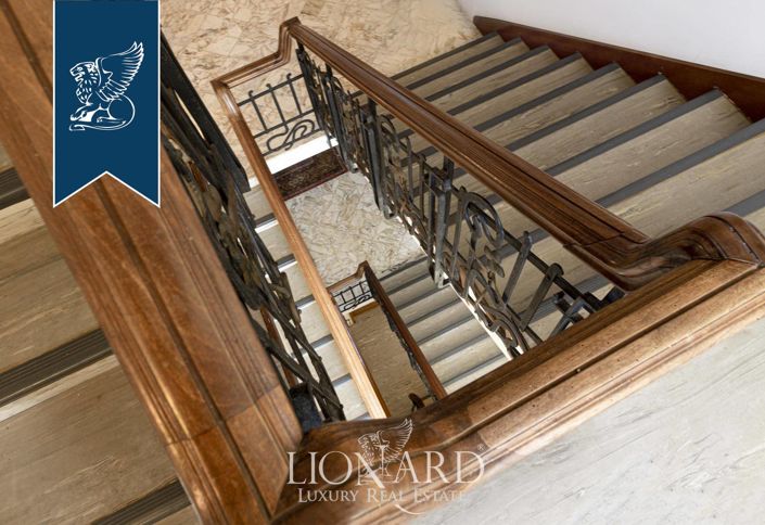 Image No.59-8 Bed Villa for sale