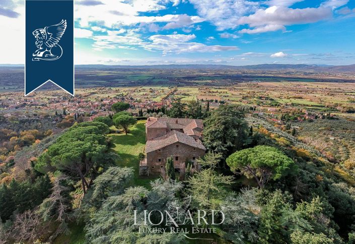 Image No.6-29 Bed Property for sale