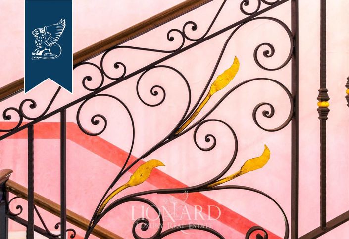 Image No.29-9 Bed Villa for sale