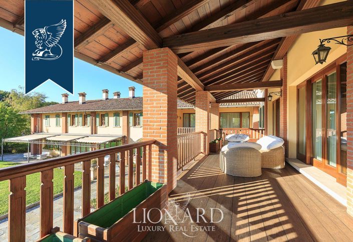 Image No.47-8 Bed Villa for sale