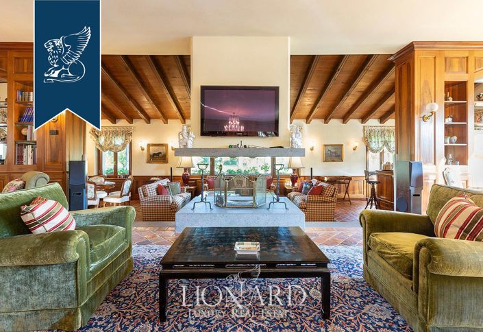 Image No.49-8 Bed Villa for sale