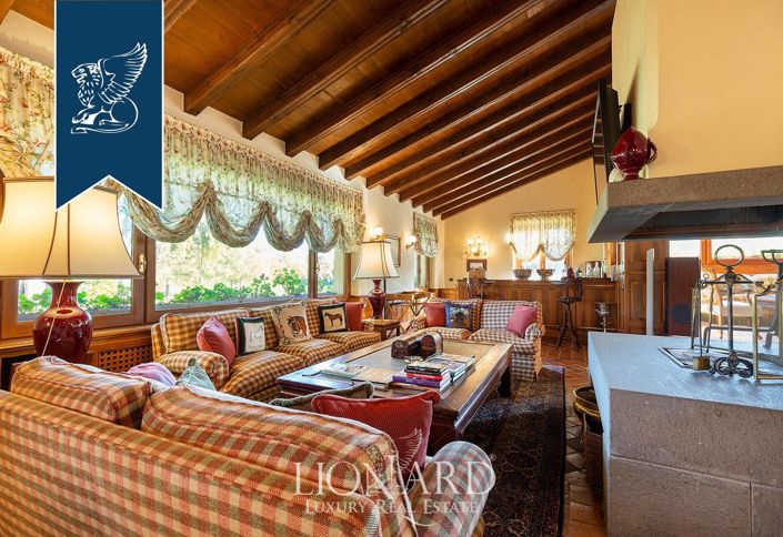 Image No.53-8 Bed Villa for sale