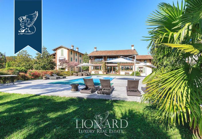 Image No.7-8 Bed Villa for sale