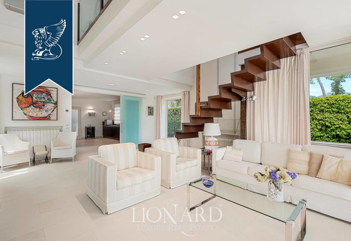 Image No.14-5 Bed Villa for sale