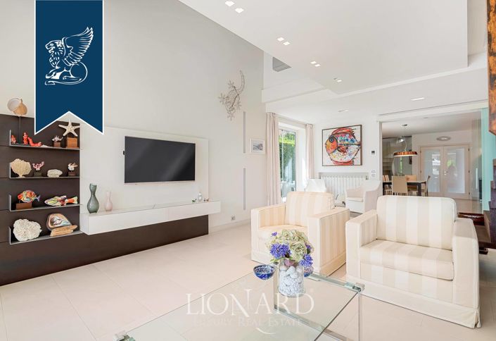 Image No.15-5 Bed Villa for sale