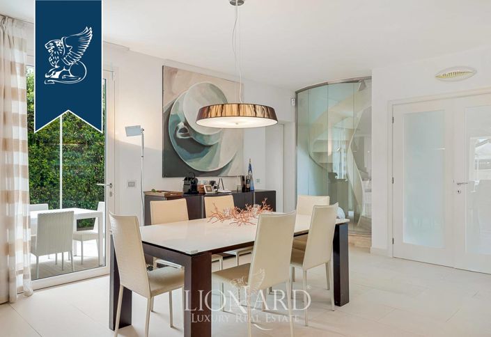 Image No.17-5 Bed Villa for sale