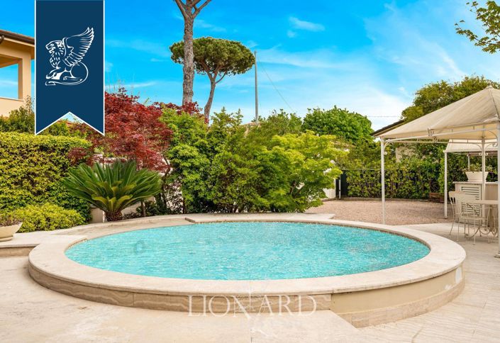 Image No.7-5 Bed Villa for sale