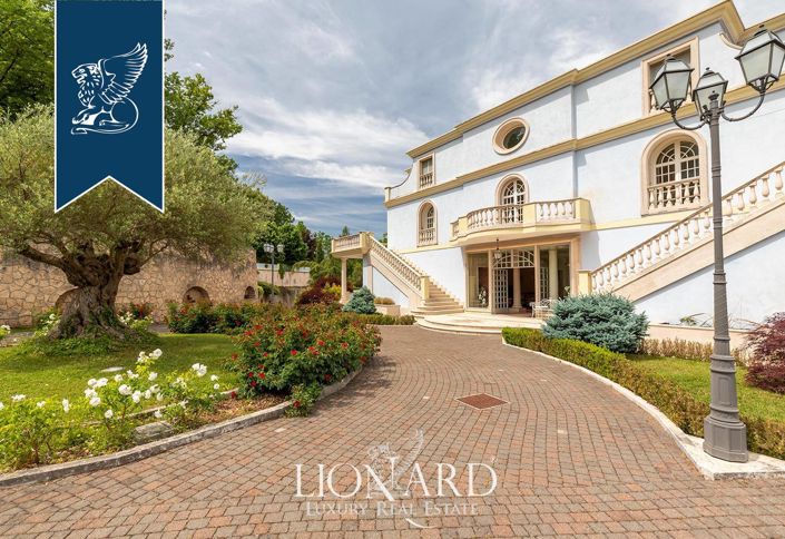 Image No.12-6 Bed Villa for sale