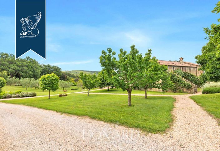 Image No.13-13 Bed Farmhouse for sale