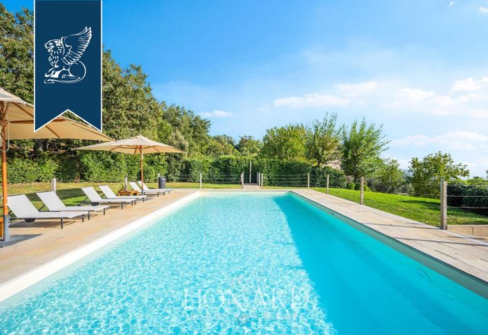 Image No.5-13 Bed Farmhouse for sale