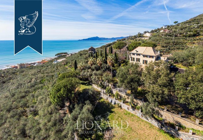 Image No.1-7 Bed Villa for sale