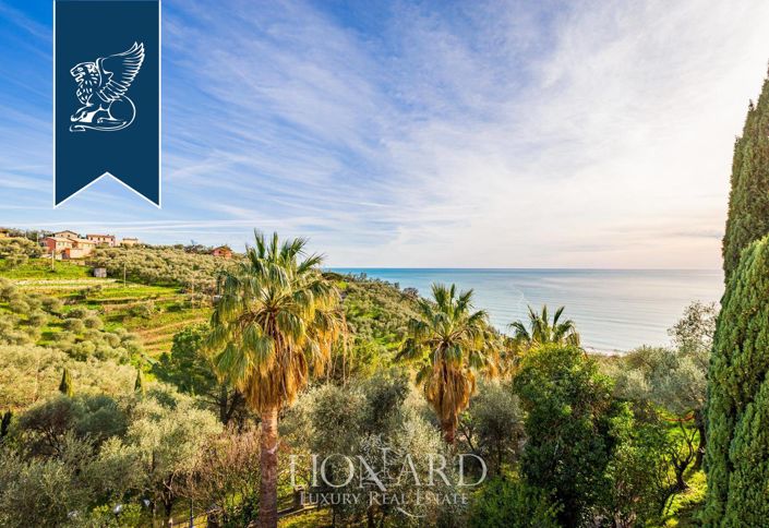 Image No.29-7 Bed Villa for sale