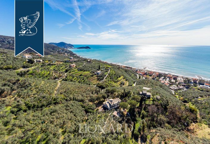 Image No.7-7 Bed Villa for sale