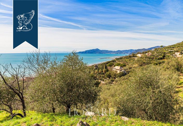 Image No.8-7 Bed Villa for sale