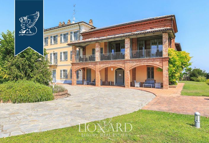 Image No.14-24 Bed Hotel for sale