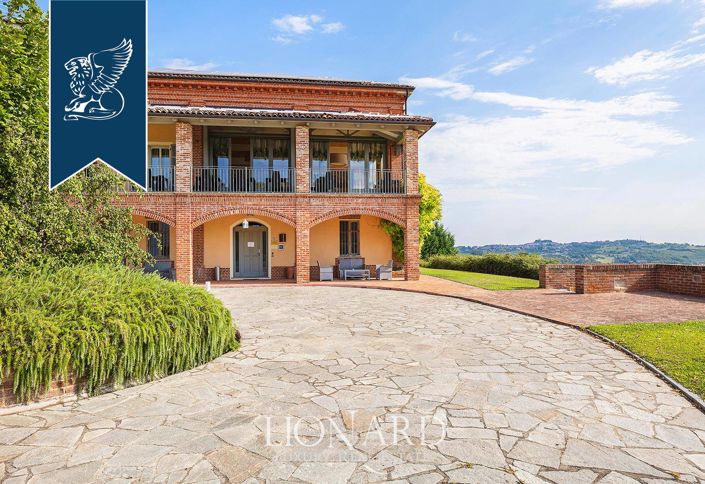 Image No.16-24 Bed Hotel for sale