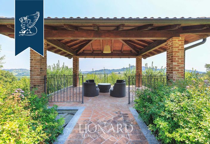 Image No.18-24 Bed Hotel for sale