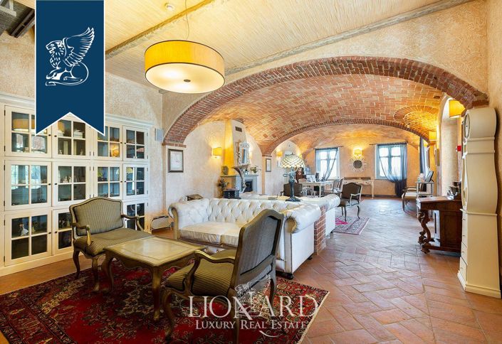 Image No.25-24 Bed Hotel for sale