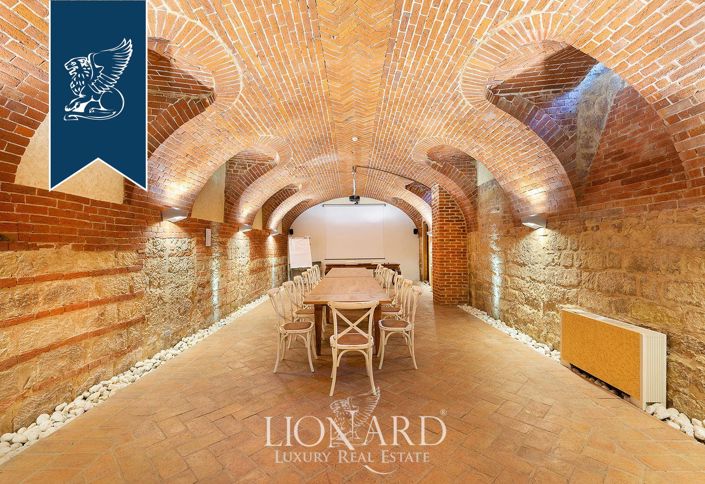 Image No.44-24 Bed Hotel for sale