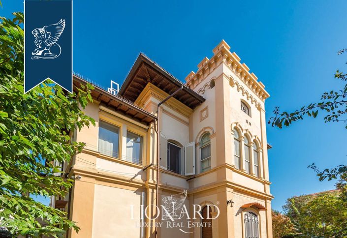 Image No.1-4 Bed Villa for sale