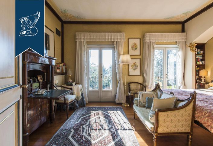 Image No.52-5 Bed Villa for sale