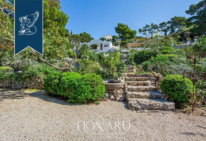 Image No.10-6 Bed Villa for sale