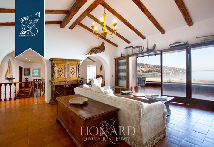 Image No.15-10 Bed Villa for sale