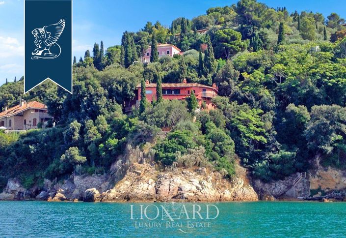 Image No.5-10 Bed Villa for sale