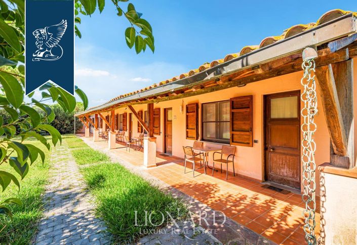 Image No.12-10 Bed Farmhouse for sale