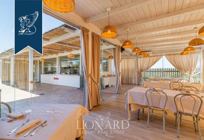 Image No.18-10 Bed Farmhouse for sale