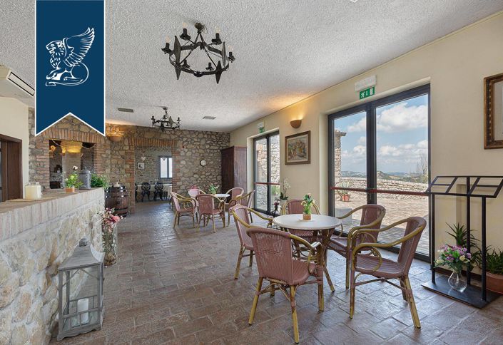 Image No.15-20 Bed Property for sale