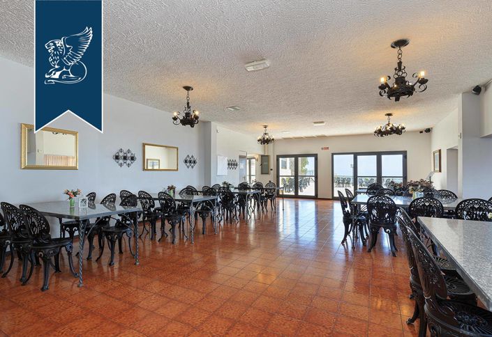 Image No.20-20 Bed Property for sale