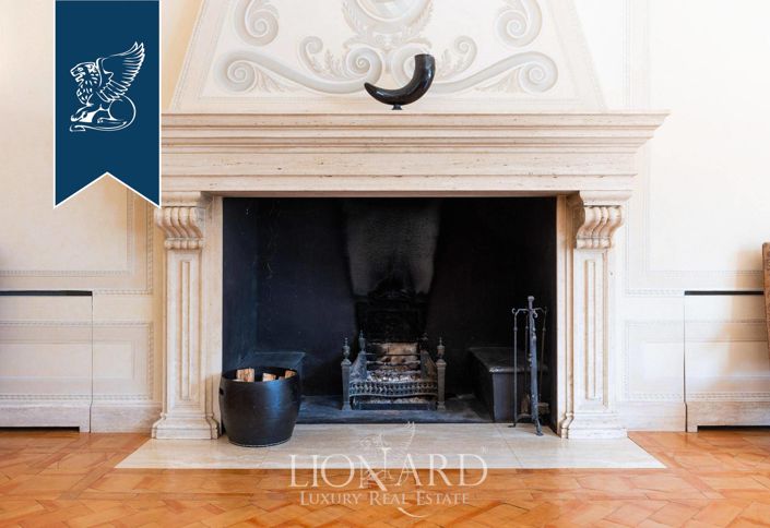 Image No.17-21 Bed Villa for sale