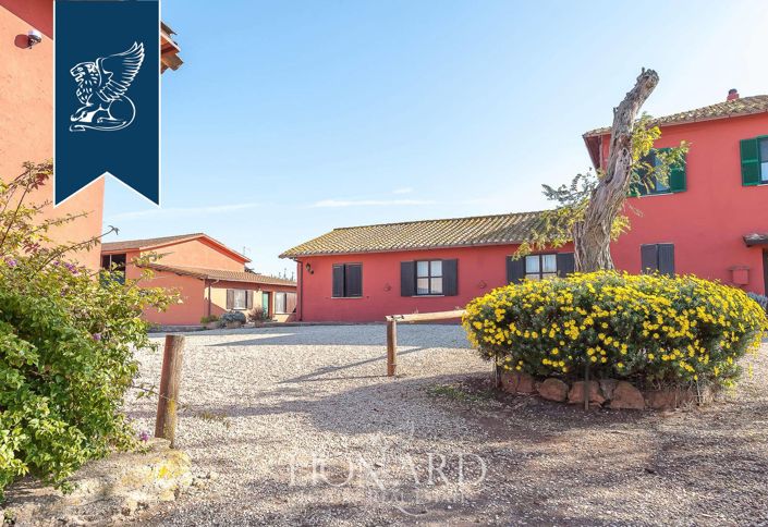 Image No.13-8 Bed Farmhouse for sale