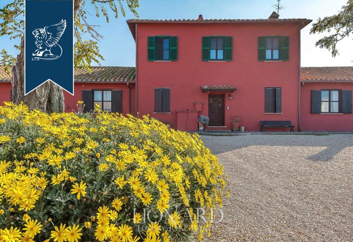 Image No.15-8 Bed Farmhouse for sale