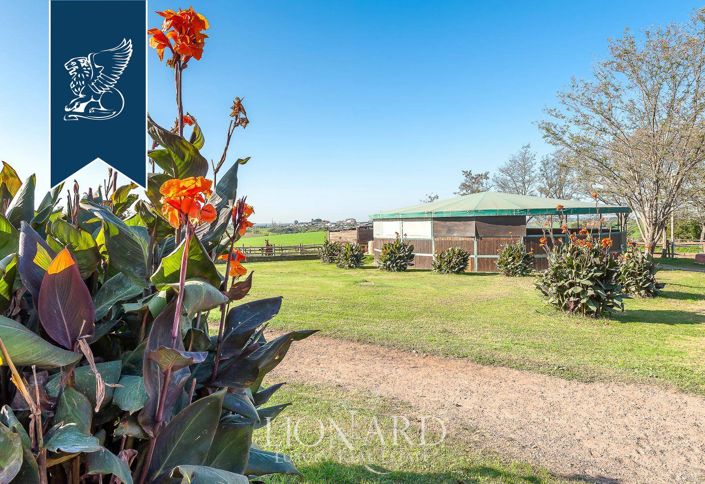 Image No.20-8 Bed Farmhouse for sale