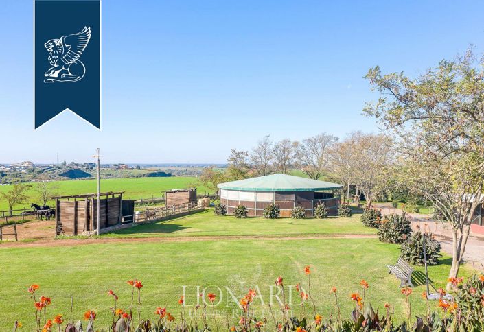 Image No.21-8 Bed Farmhouse for sale