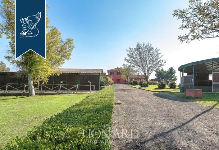 Image No.23-8 Bed Farmhouse for sale