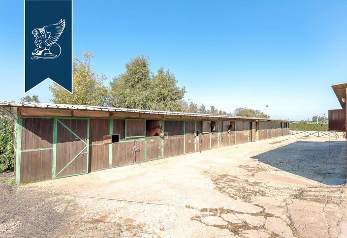 Image No.25-8 Bed Farmhouse for sale