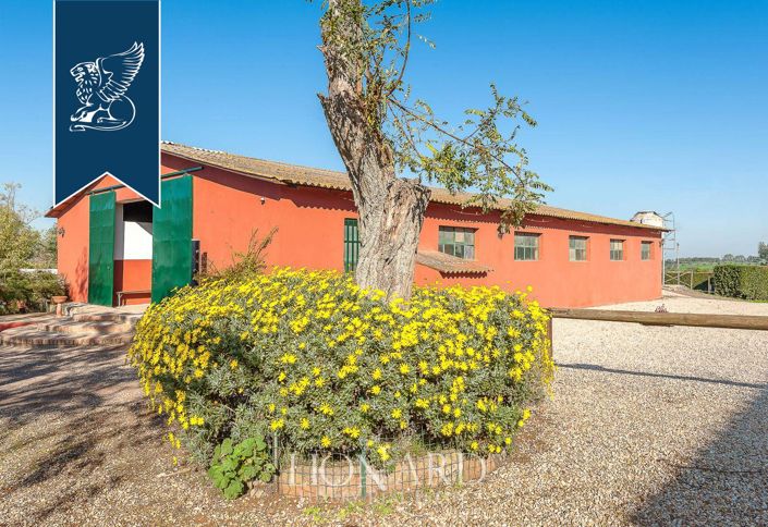 Image No.27-8 Bed Farmhouse for sale