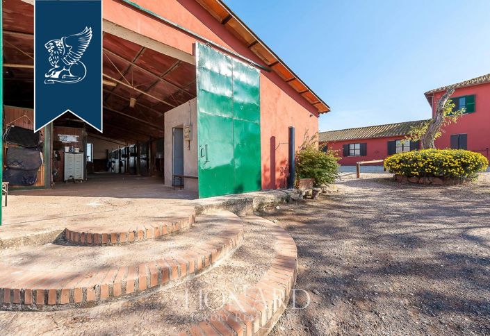 Image No.28-8 Bed Farmhouse for sale