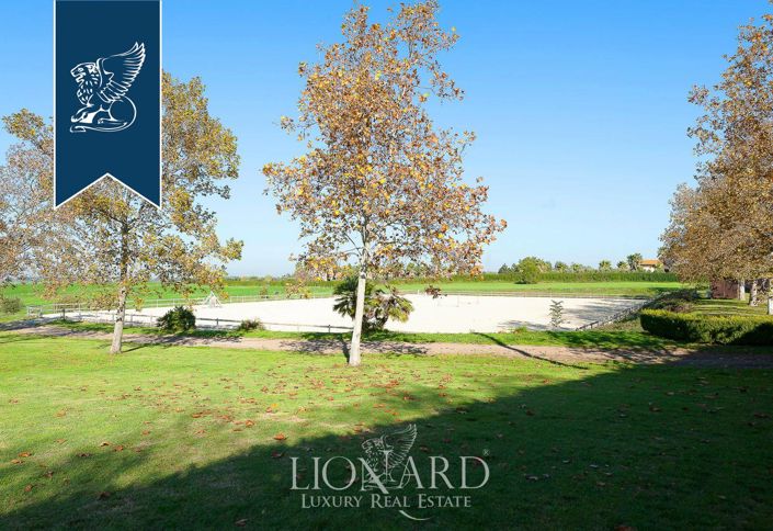 Image No.31-8 Bed Farmhouse for sale